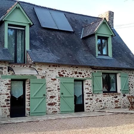 Chambre D Hote La Roussiere Saint-Ouen-Des-Toits エクステリア 写真