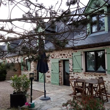 Chambre D Hote La Roussiere Saint-Ouen-Des-Toits エクステリア 写真