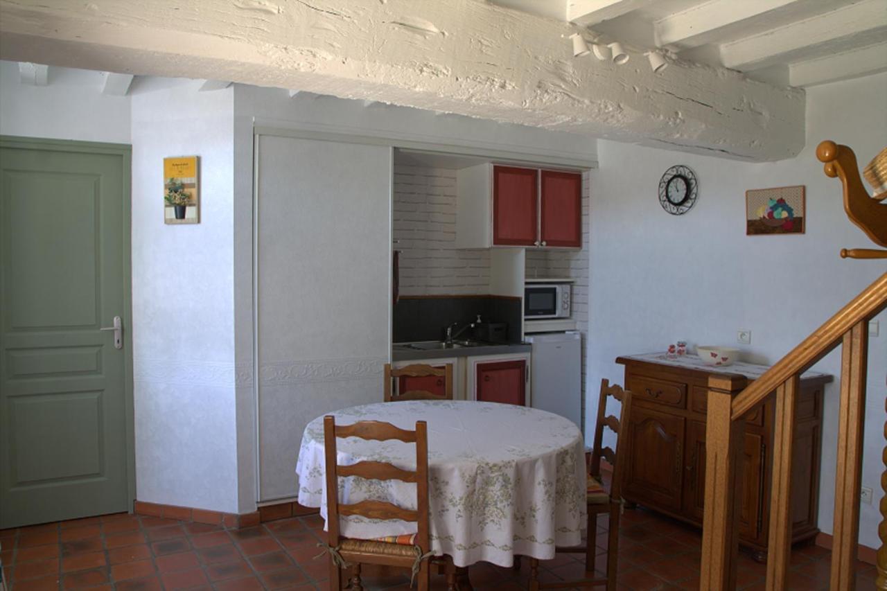 Chambre D Hote La Roussiere Saint-Ouen-Des-Toits エクステリア 写真